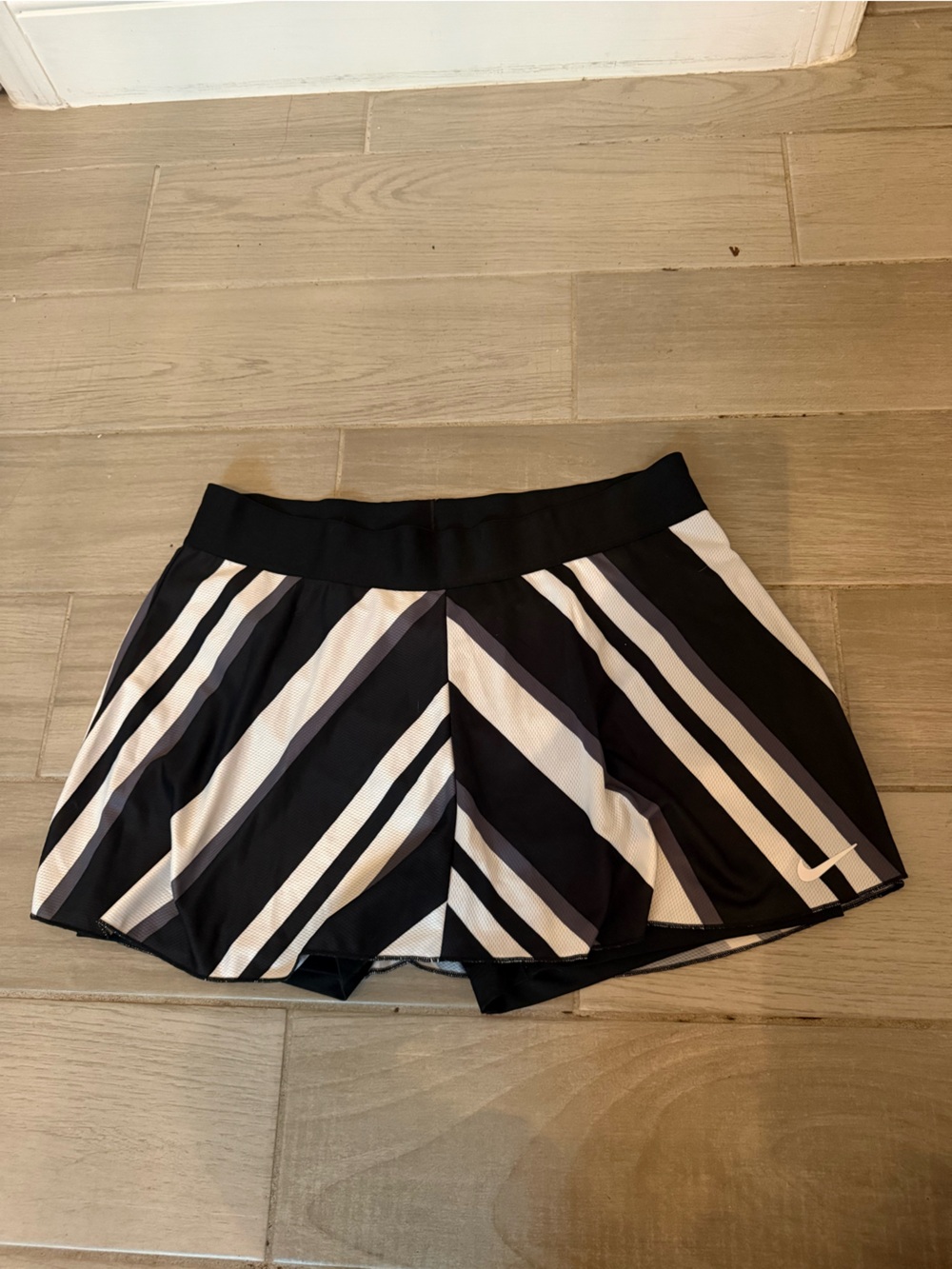 Nike Black and White Striped Women's Shorts Skort